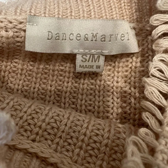 Dance & Marcel women’s beige cropped sweater size S/M. - Picture 6 of 8